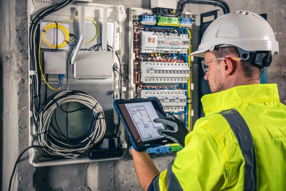 electrician cairns